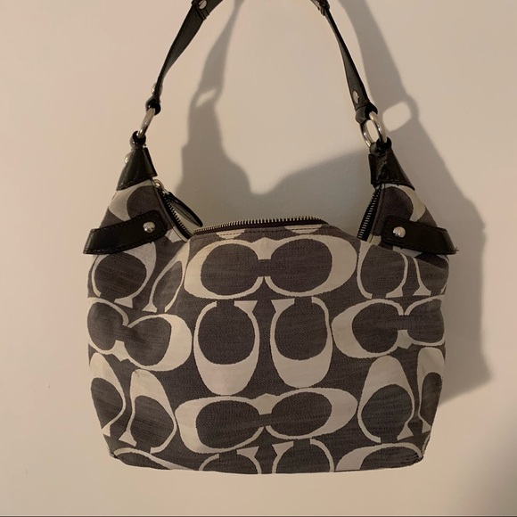 GUC Coach Signature Jacquard Hobo Bag - Picture 2 of 6